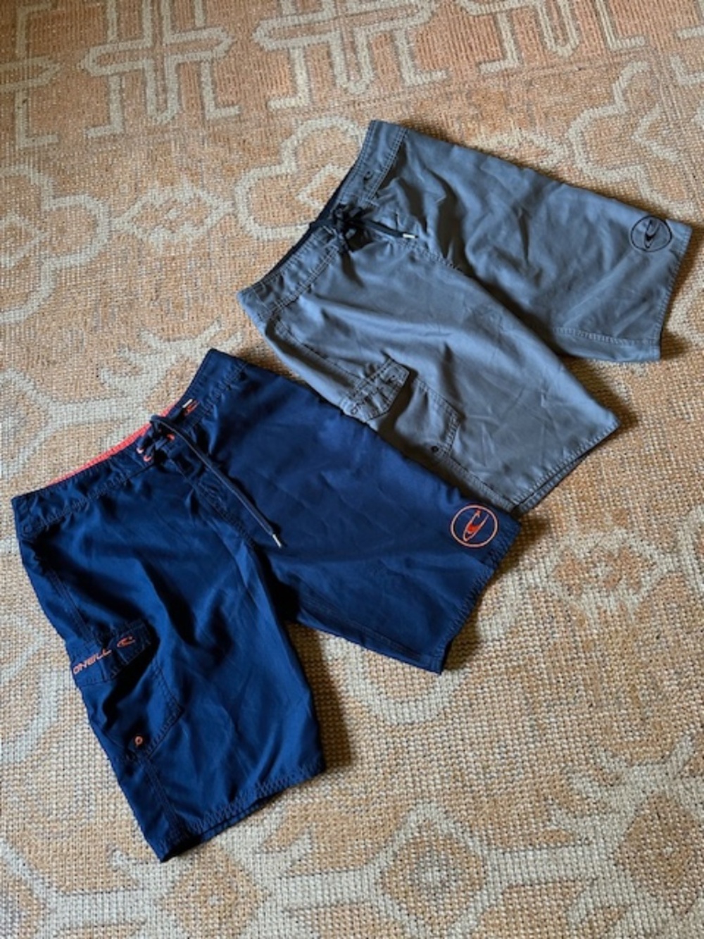 O'NEILL SANTA CRUZ SOLID 2.0 BOARDSHORTS 2 PAIR- MIDNIGHT & ANTHRACITE SIZE 29